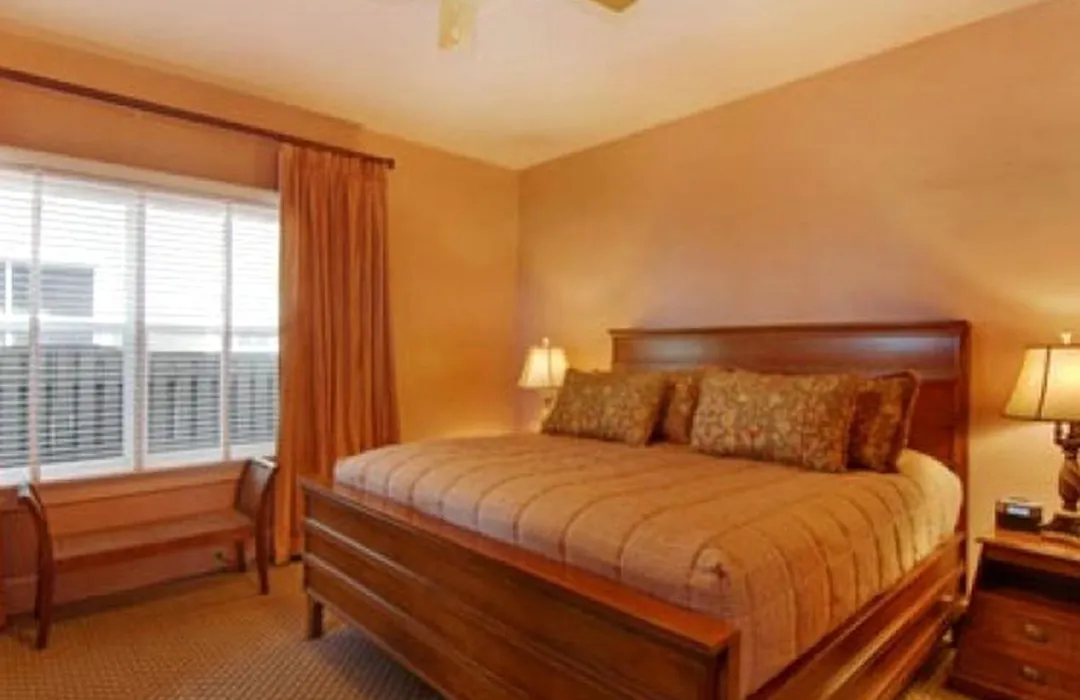 Historic Seafront Cottage With Gorgeous Gulf Views In Indian Rocks Beach, Florida