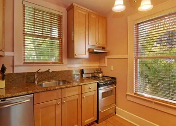 Holiday home Historic Seafront With Gorgeous Gulf Views In Indian Rocks Beach, Florida *
