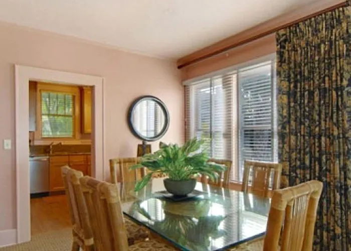 Historic Seafront With Gorgeous Gulf Views In Indian Rocks Beach, Florida * Clearwater Beach